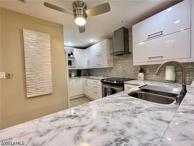 Building Photo - 1120 Sarah Jean Cir