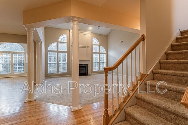 Building Photo - 1205 Carriage Park Cir