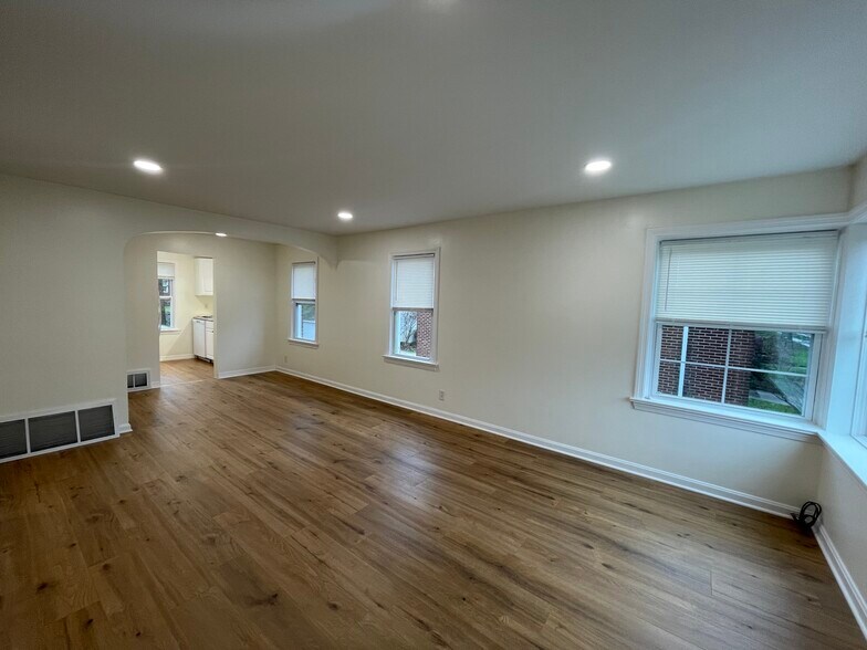 Building Photo - 2059 12th St