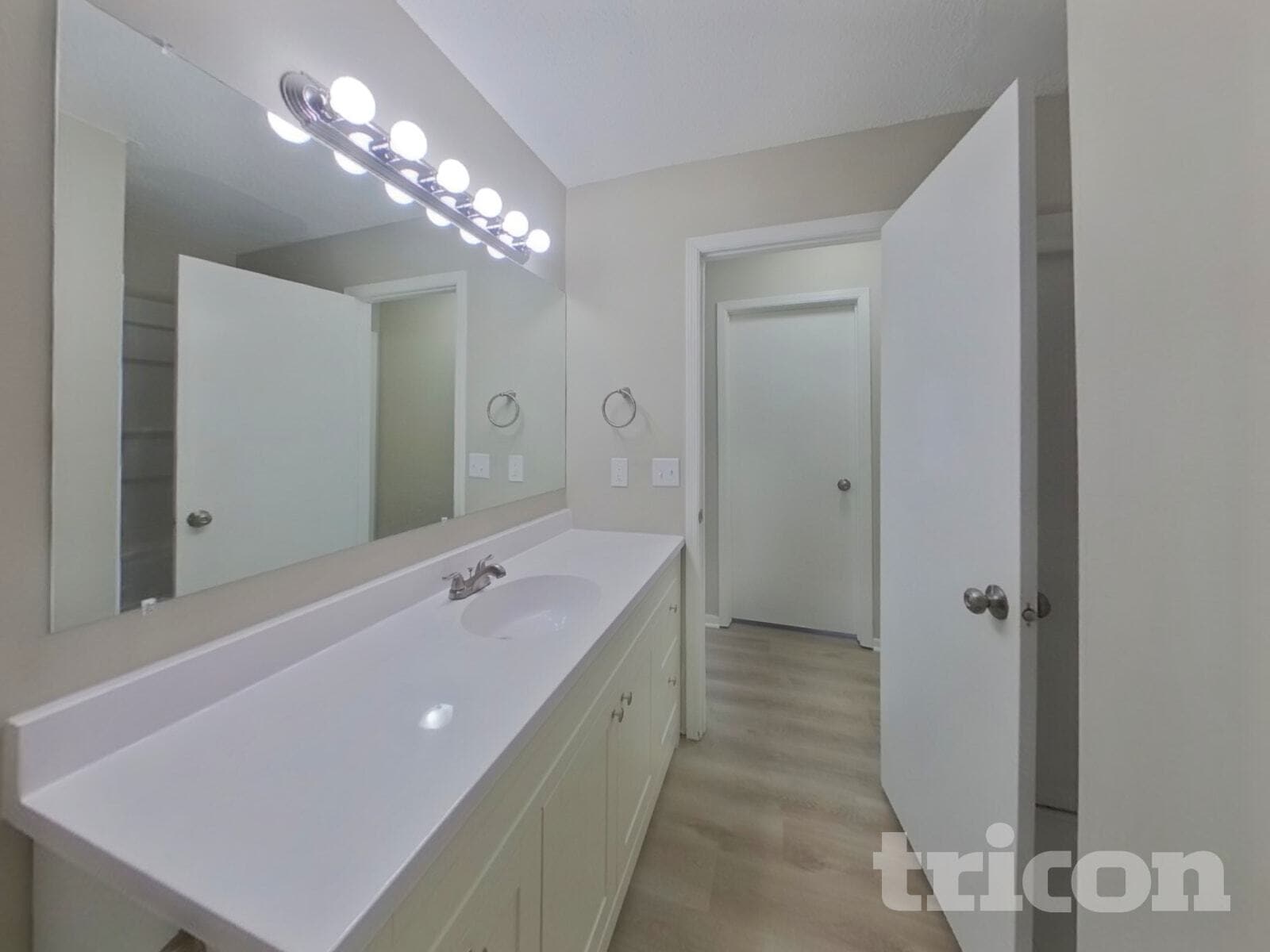 Building Photo - 14098 Yosemite Ave S