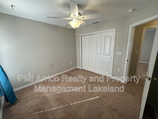 Building Photo - 6955 Lake Eaglebrooke Dr