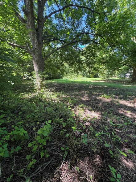 Building Photo - 728 Hilltop Cir