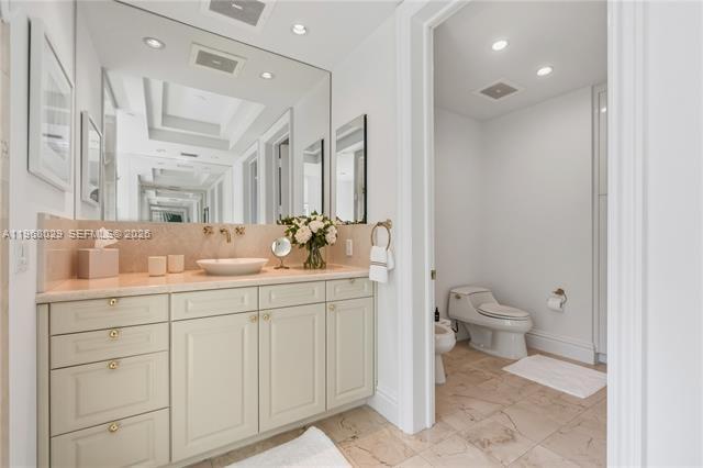Building Photo - 10295 Collins Ave