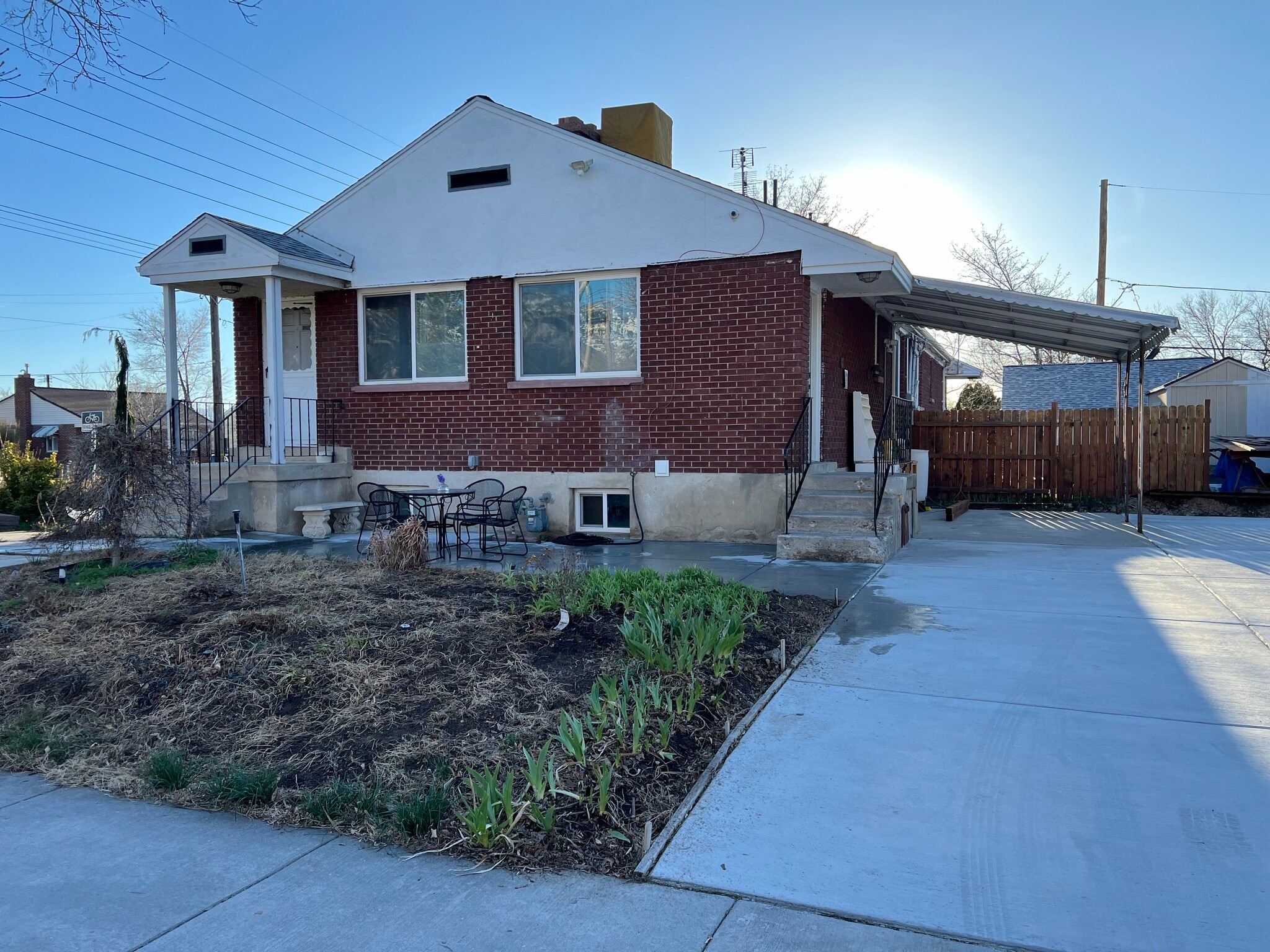 Building Photo - 2696 S Melbourne St