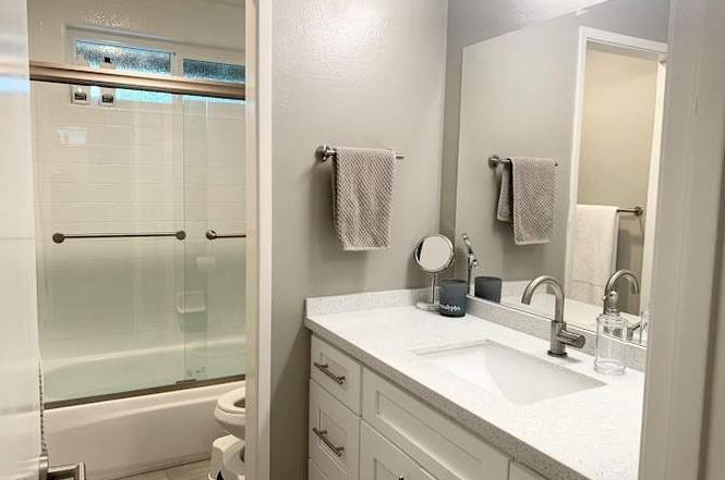 Building Photo - 28713 Conejo View Dr