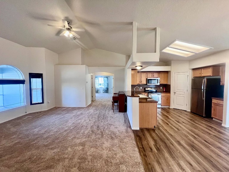 Building Photo - 16845 N Darmady Loop