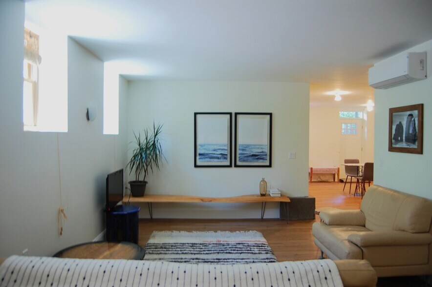 Building Photo - 77 Norfolk St