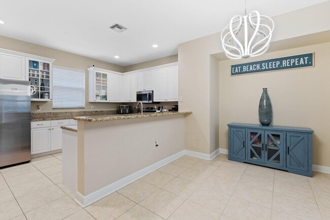 Building Photo - 1033 NE 17th Way