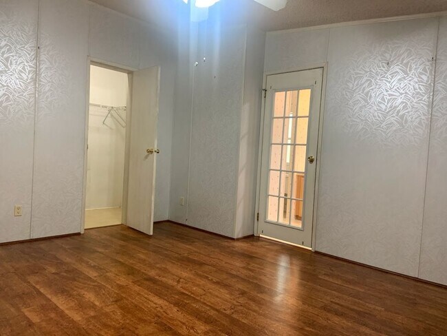 Building Photo - 6818 W Macopin Ln
