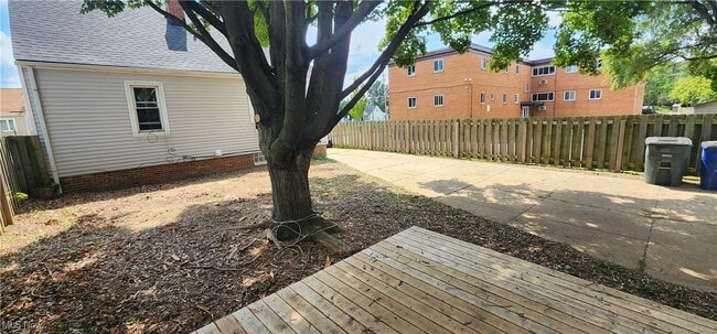 Building Photo - 7106 Glencoe Ave