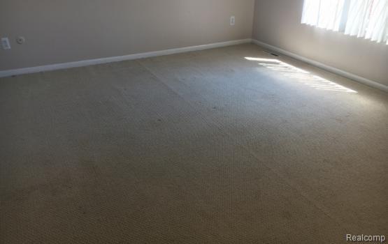 Building Photo - 500 N Fox Hills Dr