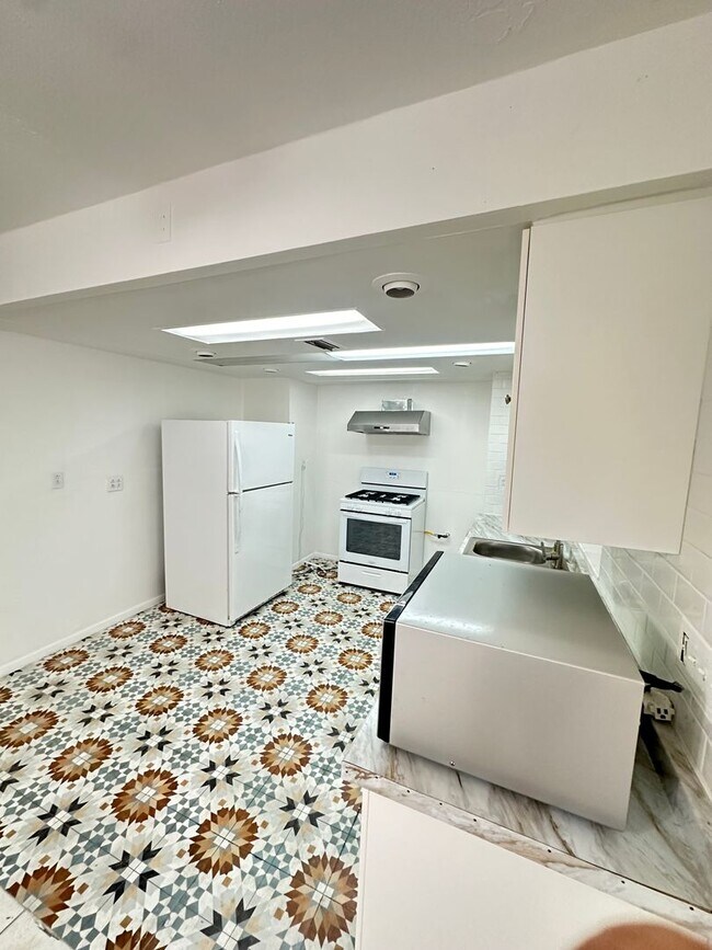 Building Photo - Charming Home with Great Location & Natura...