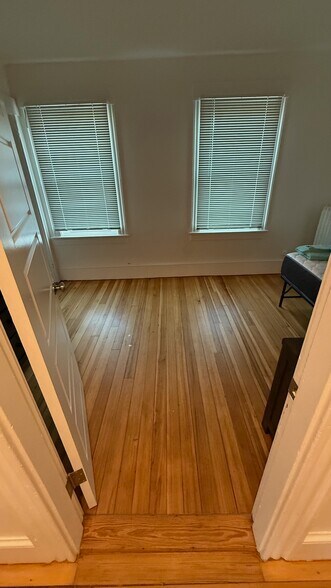Building Photo - 15 Kilburn Ct