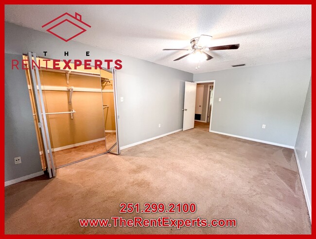 Building Photo - 953 Dickenson Ave