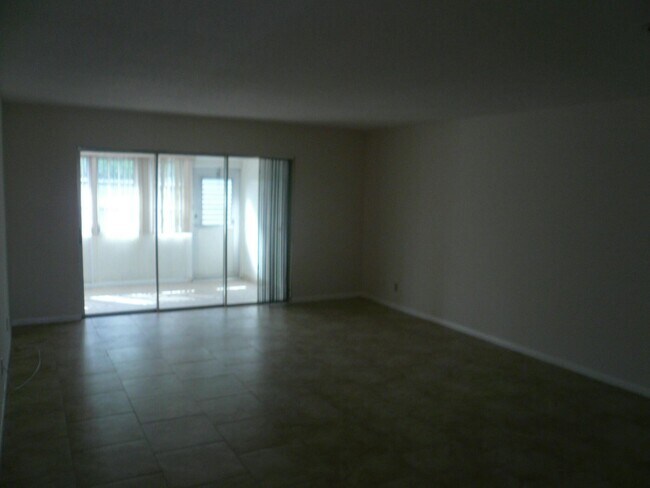 Building Photo - 442 Franconia Cir