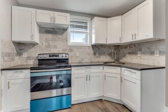 Building Photo - 304 E Ontario-