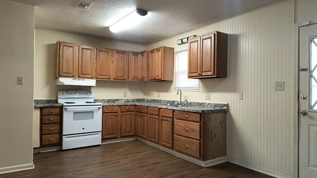 Building Photo - 2313 Starlite Dr