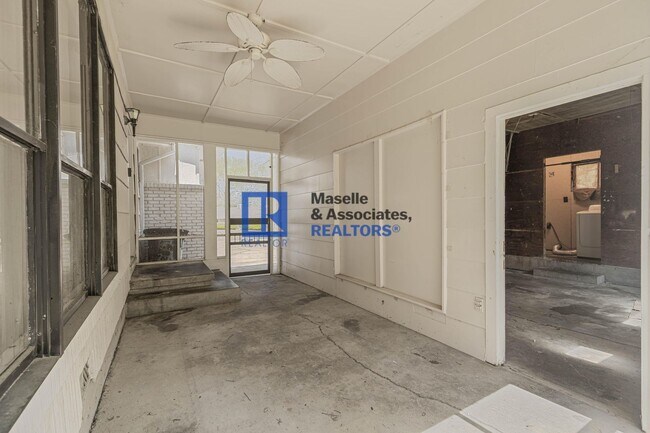 Building Photo - 3 Bed/2 Bath Home In Huntington Park