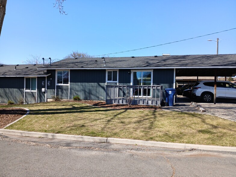Building Photo - 1827 E Glass Ave
