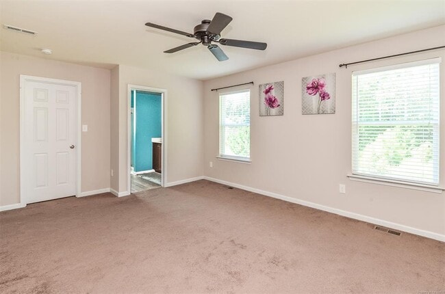 Building Photo - 9001 Cocos Path