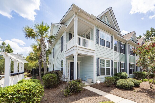 Building Photo - 4 Bedroom 3.5 Bath Townhouse in Kingsbridge at Park West - Mt Pleasant