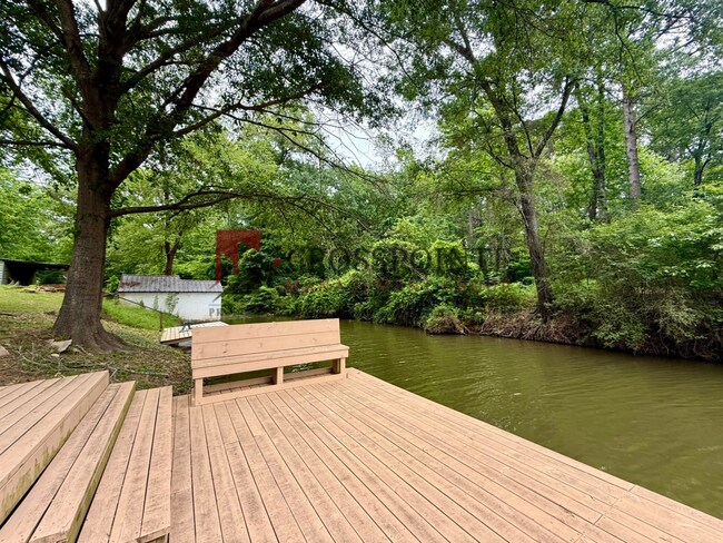 Building Photo - Waterfront 2 Bedroom, 2.5 Bathroom Home!