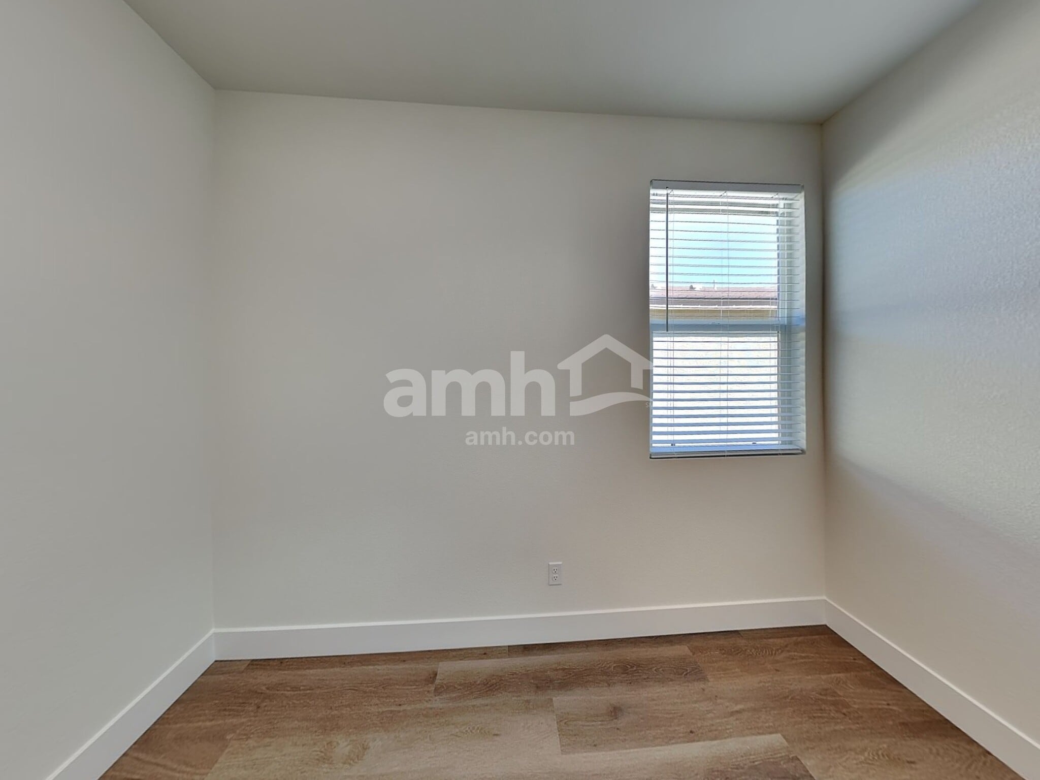 Building Photo - 522 Silverbell Falls Pl