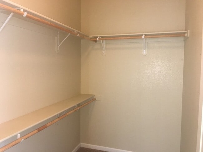 Building Photo - Gorgeous Townhouse - Built 2017 Southwest ...