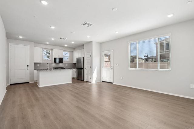 Building Photo - 28485 Via Rioja