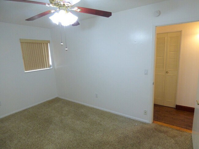Building Photo - 1358 Arrow St