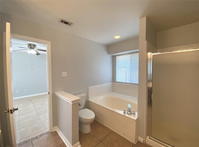 Building Photo - 2308 Wright Cir