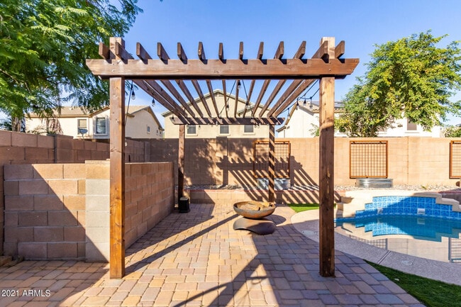 Building Photo - 2518 W Bent Tree Dr