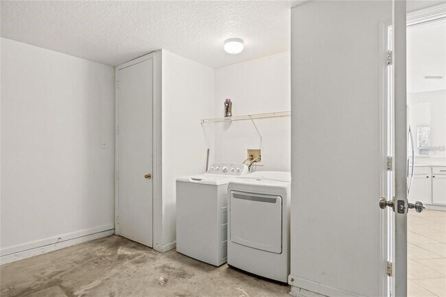 Building Photo - 13102 Early Run Ln