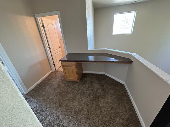 Building Photo - 3716 E Vassar Ct