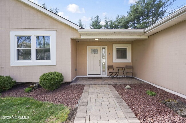 Building Photo - 6 Rockwell Cir