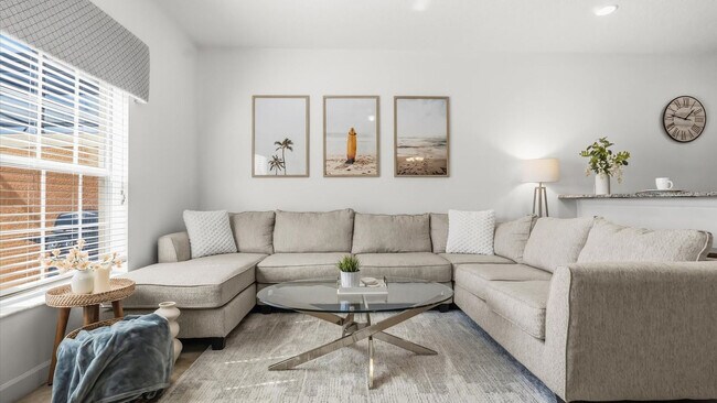 Primary Photo - 8942 Cuban Palm Rd