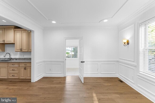 Building Photo - 720 Cinnaminson Ave