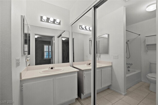 Building Photo - 4861 S Torrey Pines Dr