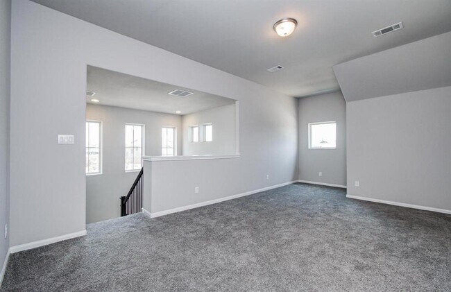 Building Photo - 800 Sarasota Shore Dr