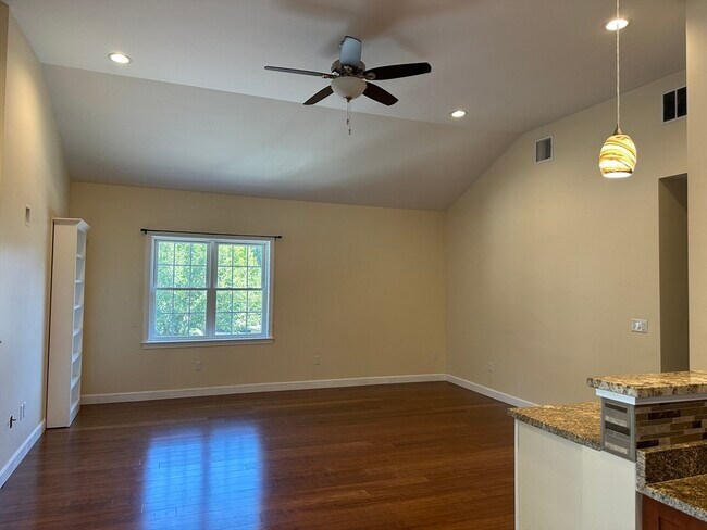 Building Photo - 72 Merrimac St