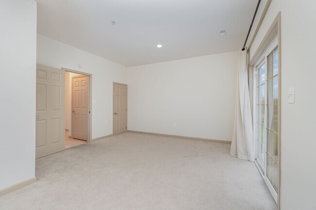 Building Photo - 11 Indiana Cir