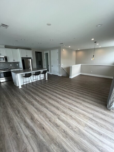 Building Photo - 3812 Hatchery Ln