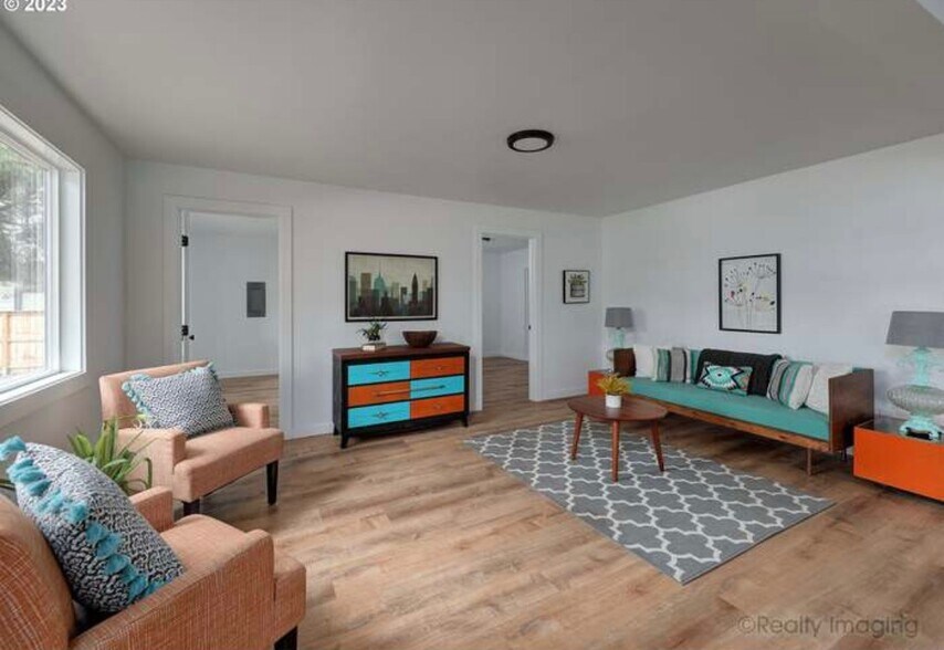 Building Photo - 203 NE 162nd Ave