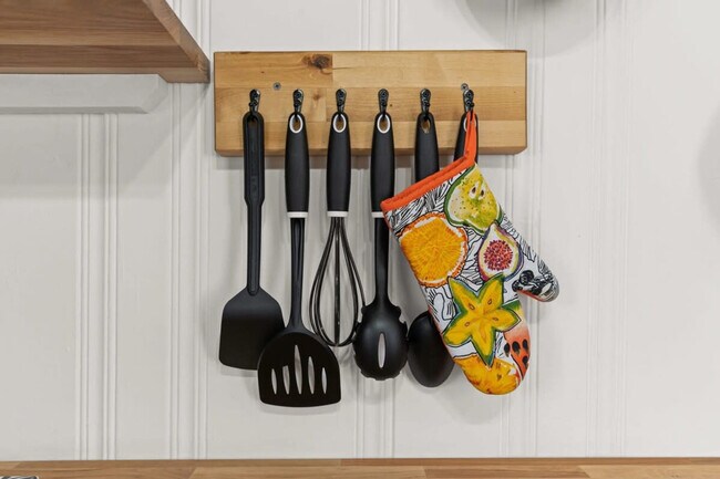 Building Photo - 30 Highland Ave