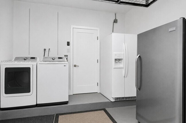Building Photo - 11838 SW 99th St