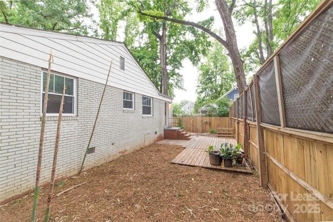 Building Photo - 2730 Holt St