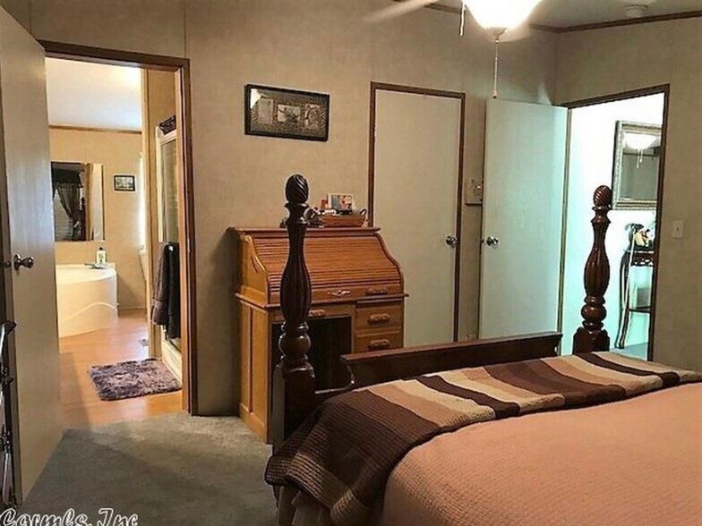 Building Photo - 1301 Pine Haskell Dr