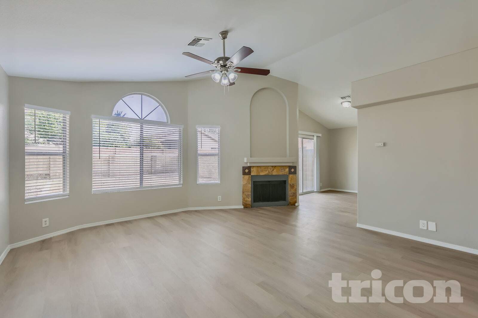 Building Photo - 7321 N 69th Ave