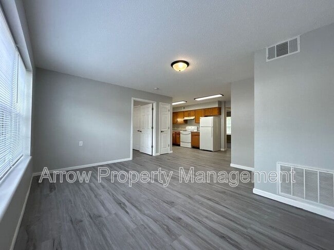 Building Photo - 1009 14th St