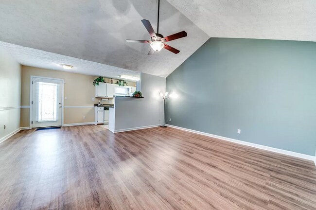 Building Photo - 1327 Lucy Way
